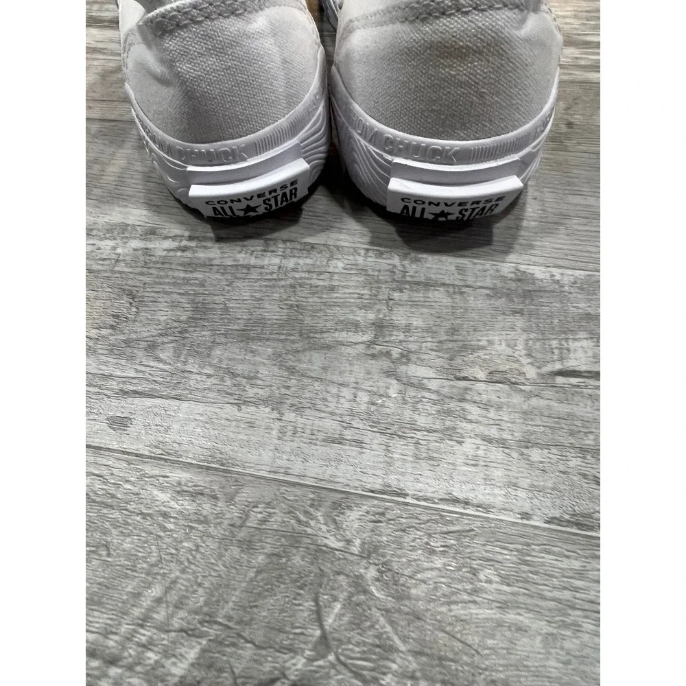 Converse Not A Chuck Hi Top White Orange Youth Sneakers  Size 2